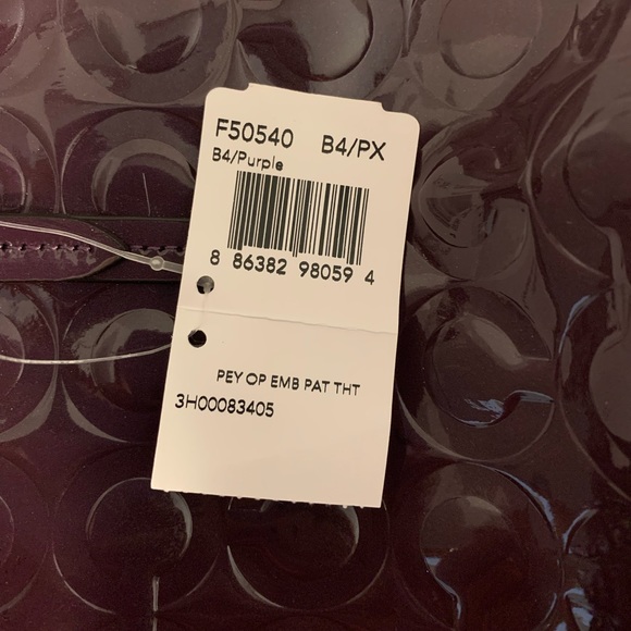 Coach purse, Peyton OP Art embossed patent tote handle - Picture 2 of 5